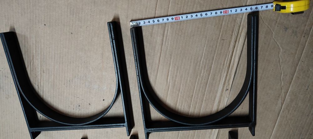 Ferragens antigas para mesa ou prateleiras