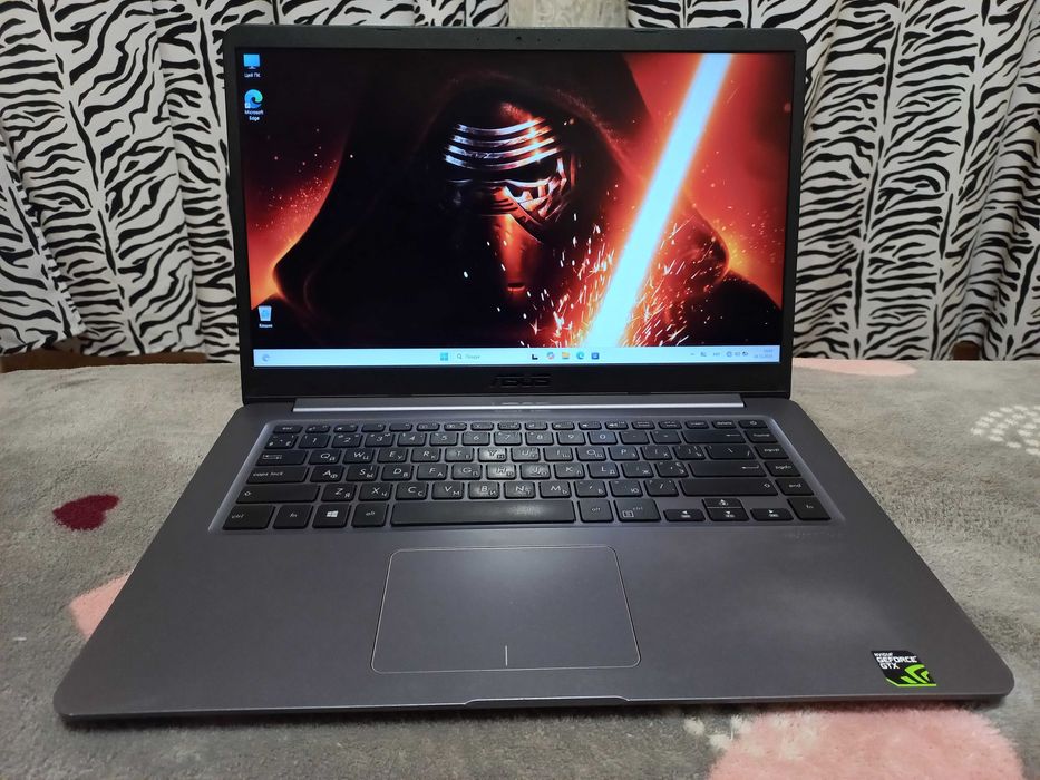 Игровой Видео GTX 1050 Ti (4 ГБ)  /Core i5 8250U X8 / Asus VivoBook 15