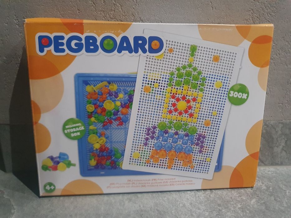 Pegboard układanka guzikowa