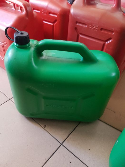 Jerrican para Combustível 20 Litros 15 CADA ( tenho varios a escolha )