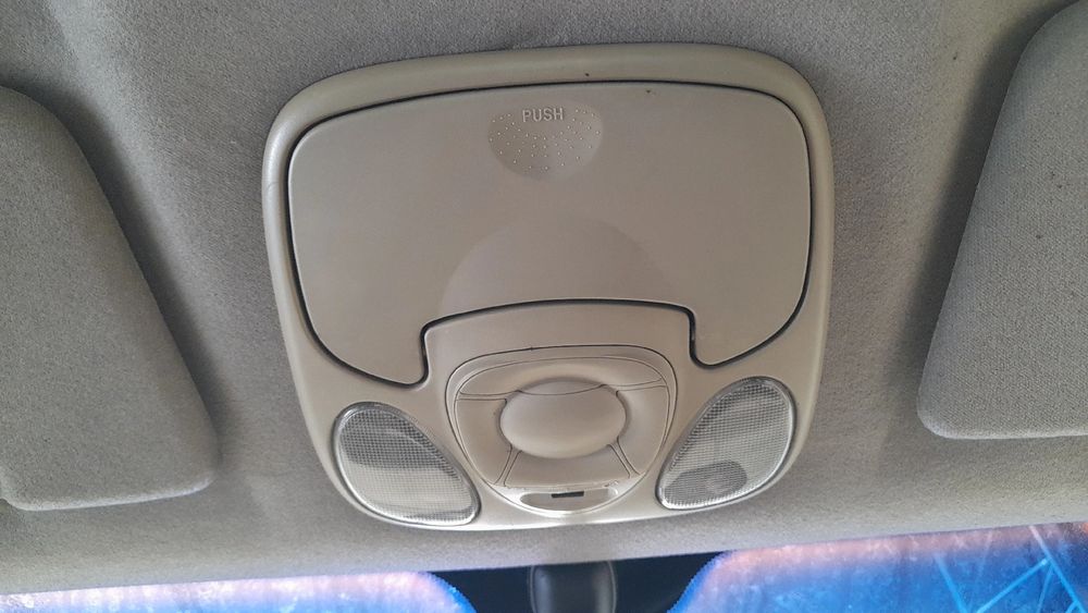Plafonier frente KIA Carnival II (GQ)