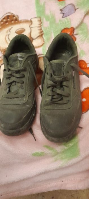 Продам ботинки отдичные