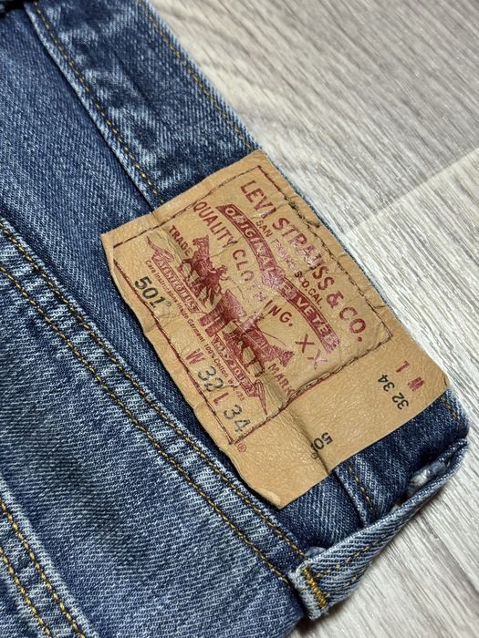 Vintage Levis 501 32