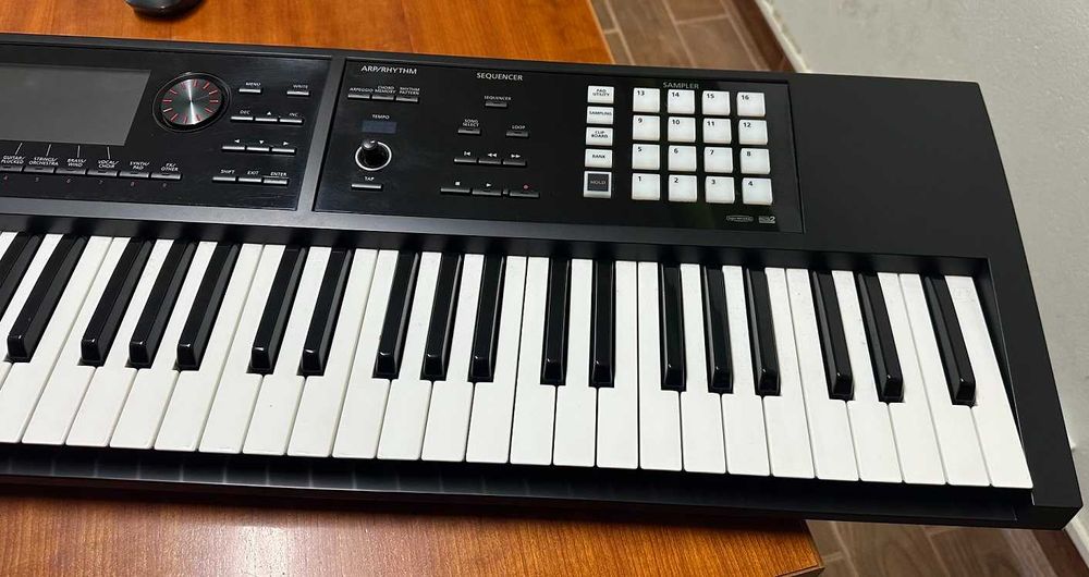 VENDO ROLAND FA-07