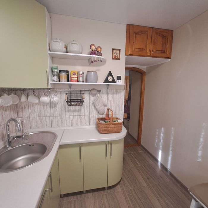 Продаю 3 комнатную квартиру с ремонтом,, Кораб район