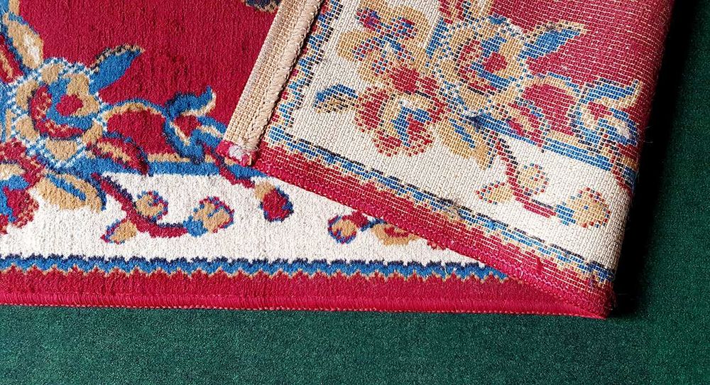 1 tapete CUF (Ormuz) pequeno com decoração floral renascentista