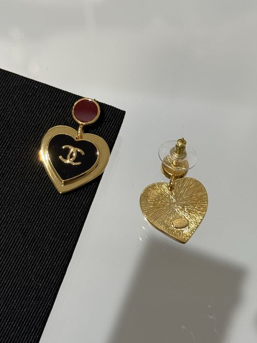CHANEL® Luksusowe perły CC® kolczyki ekskluzywna biżuteria