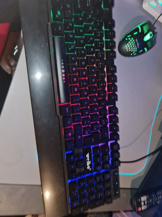 Vendo conjunto ps4/ PC / monitores