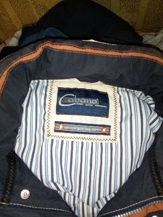 Продам фирменную, брендовую куртку ветровку Cabano active