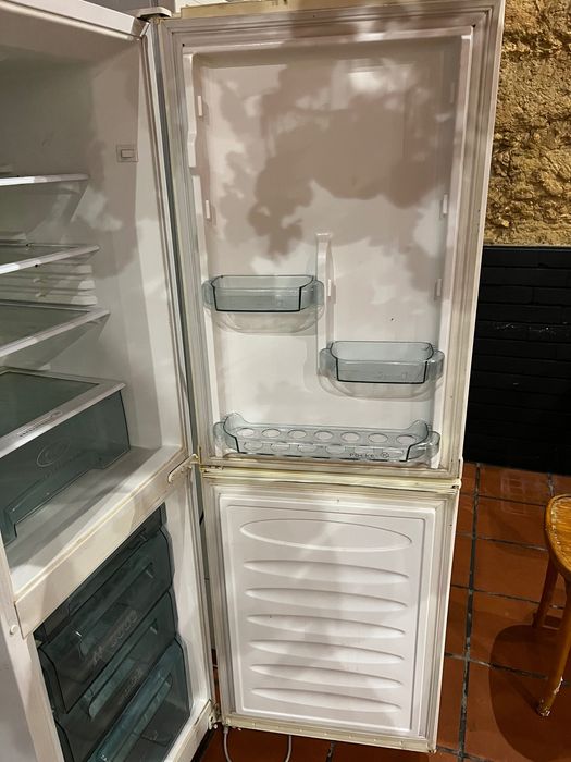 Frigorífico à venda