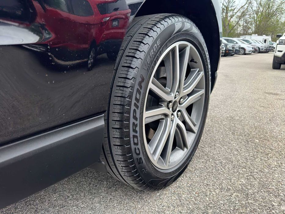 Ford Edge Titanium      2024