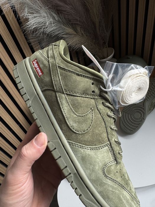 Nike SB Dunk Low x Supreme Khaki