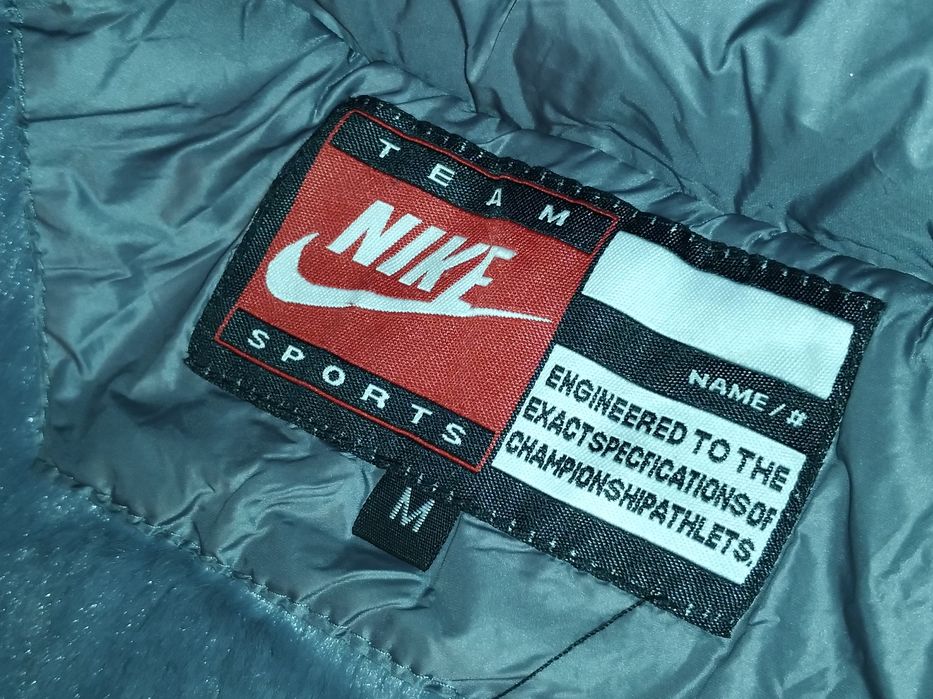 Nowa kurtka Nike 38 M ocieplana pikowana