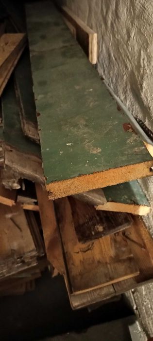 Oddam deski podłogowe po demontażu