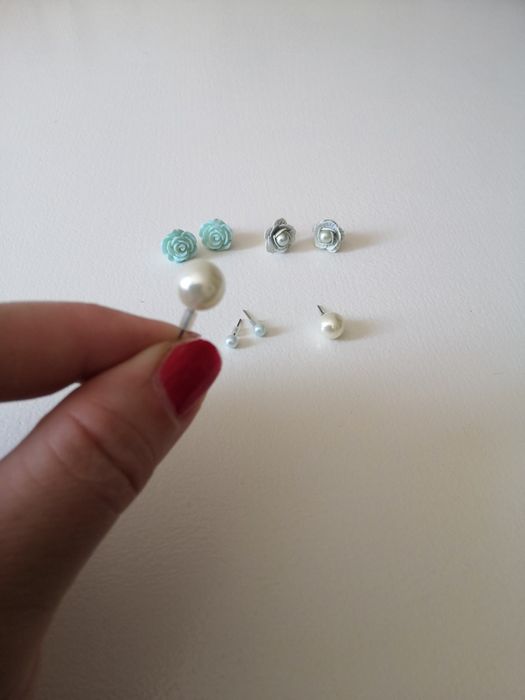 Zestaw kolczyków - różyczki - perełki - pastelowe.