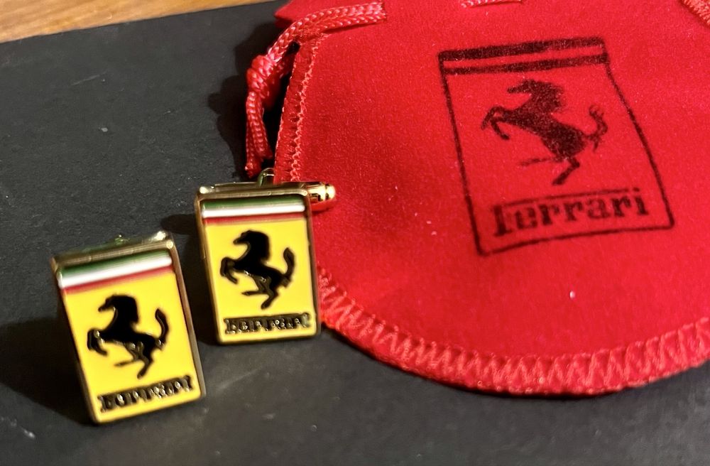 Botões de Punho Ferrari Vintage - Ouro laminado 18k - made in Italy