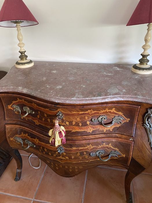 Móvel Antigo ÓTIMO PARA RESTAURAR + Candeeiros