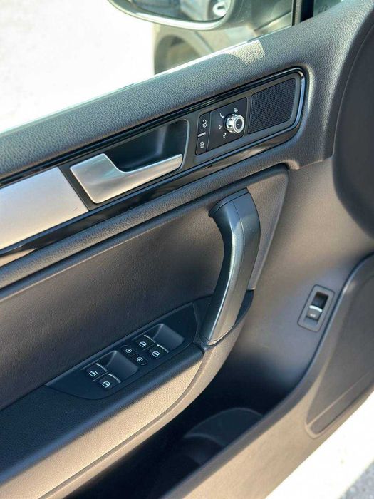 Volkswagen Touareg 2013 VIN WVGEF9BP7DD012871 фото оголошення 7 з 22