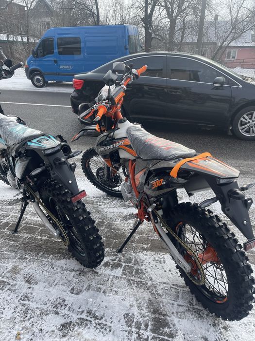 Мотоцикл ProFactory 300NB