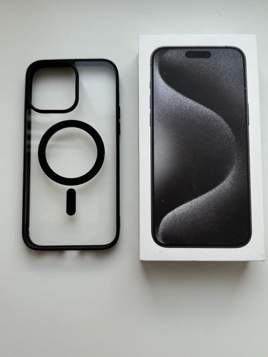 Продам челол на IPhone 14 Pro Max