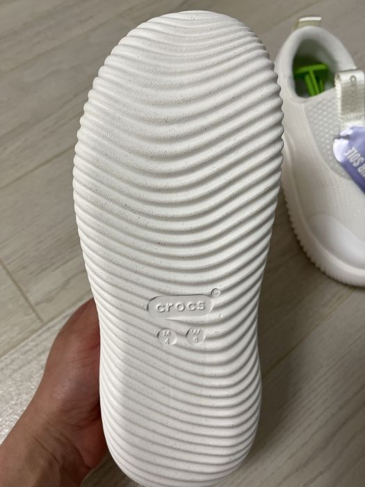 нові Crocs Mellow Ease з США