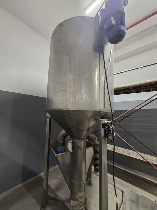 Silos em inox / reservatórios