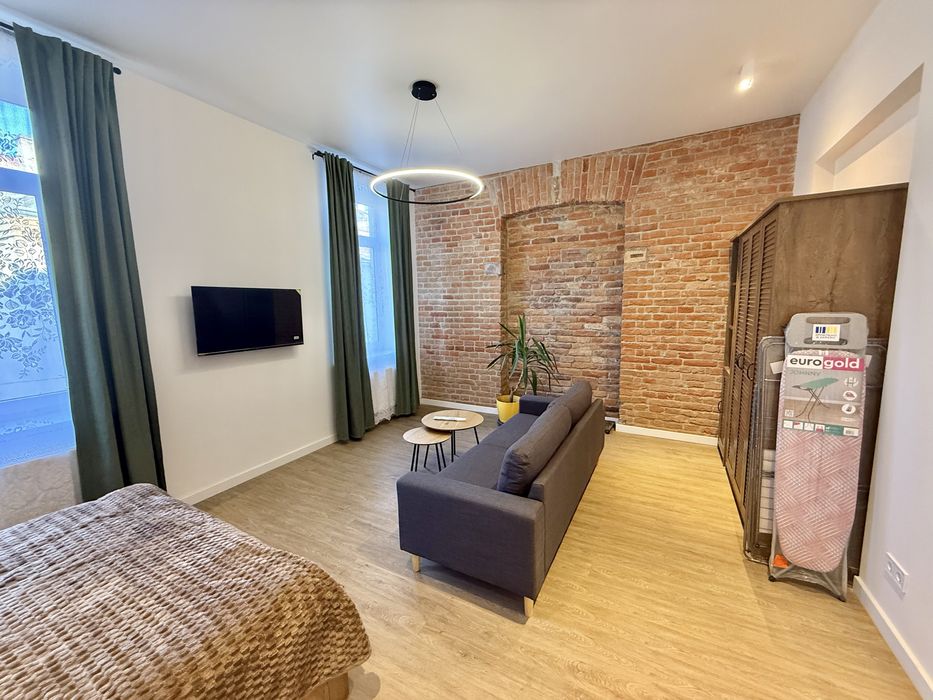 Оренда 1 кімнатної квартири в центрі вул. Б.Хмельницького