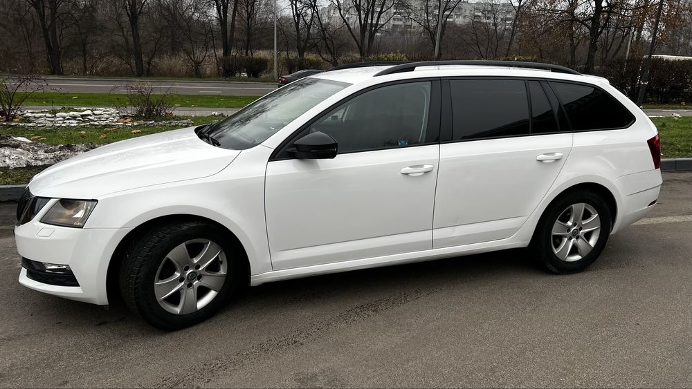 Skoda.    Octavia  Автомат 2017 рік