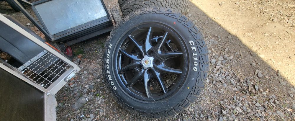 Диски разом з резиною на Porsche