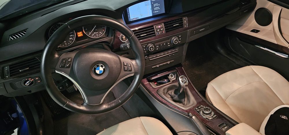 BMW 320i Coupé Cabrio de 2011 LCI e  Apenas 80.000 km — photo 4