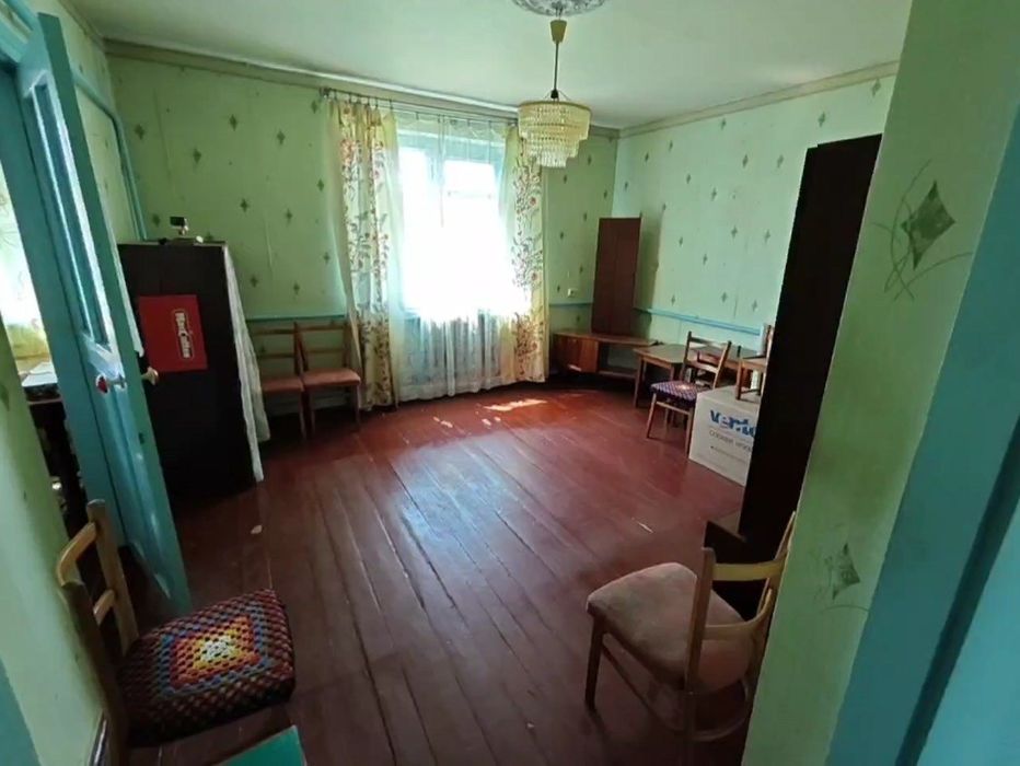 Продам пів будинку квартирного типу.