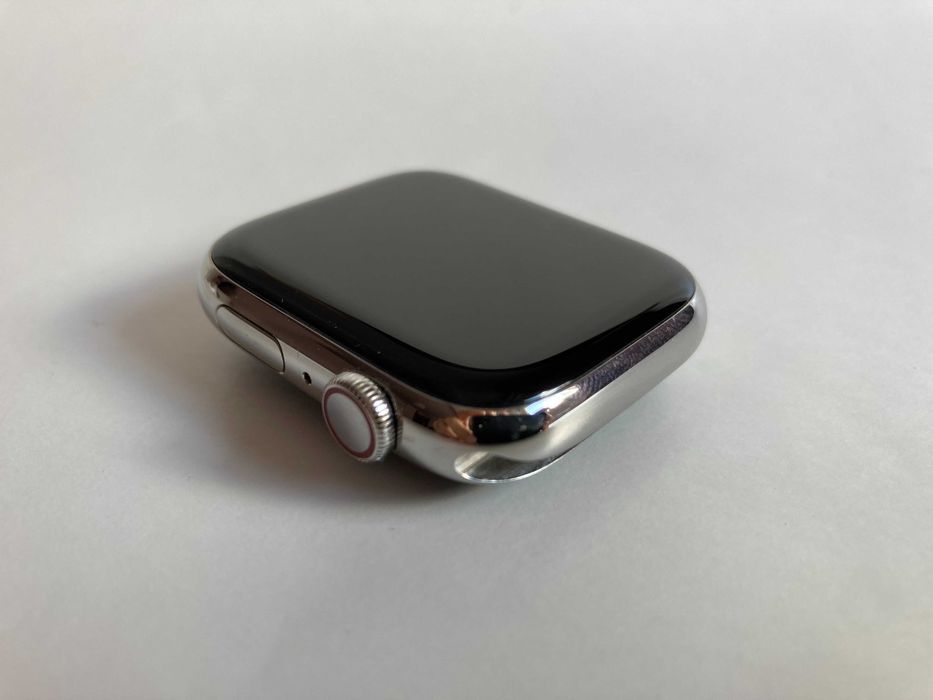 Apple Watch Series 7 - 45mm GPS LTE em AÇO