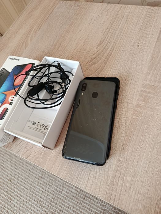 Самунг А 20 е.пам'яті 32