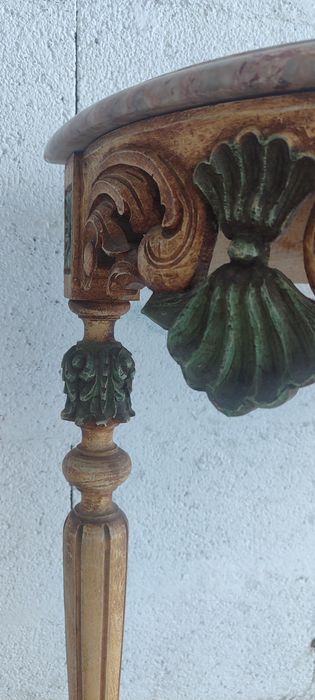 Conjunto espelho e credencia em mármore
