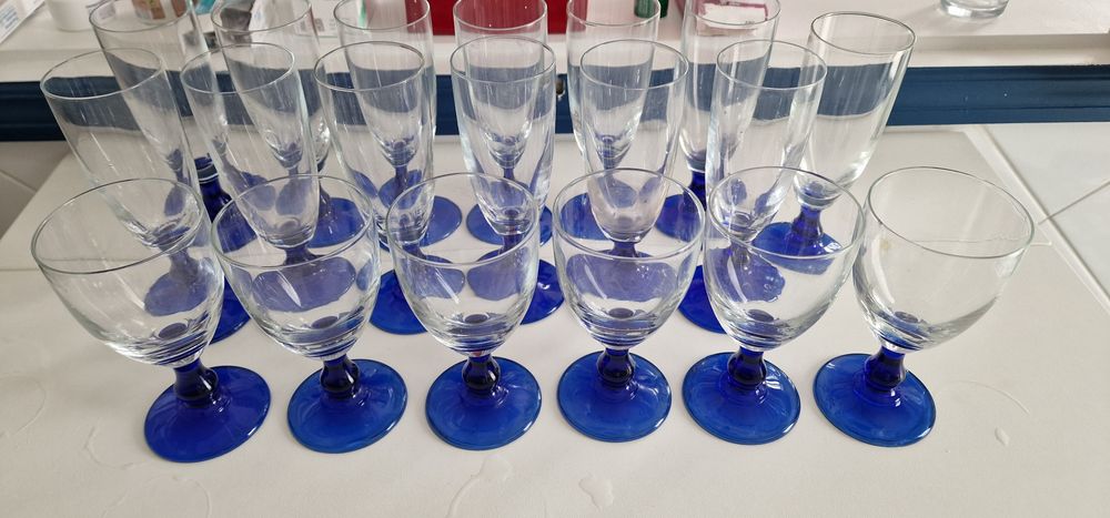 Conjunto de copos pé azul