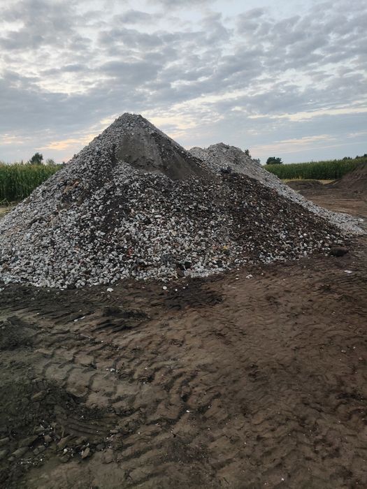 Gruz tłuczeń kruszywo drogowe piasek  otoczaki grysy