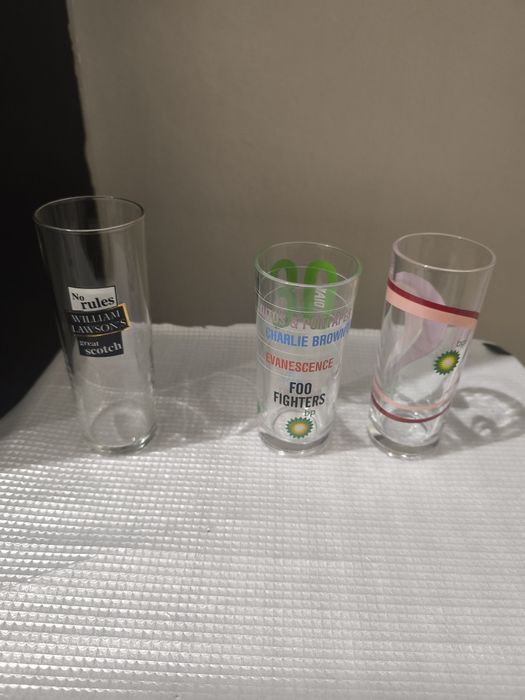 Varios Copos de Marca