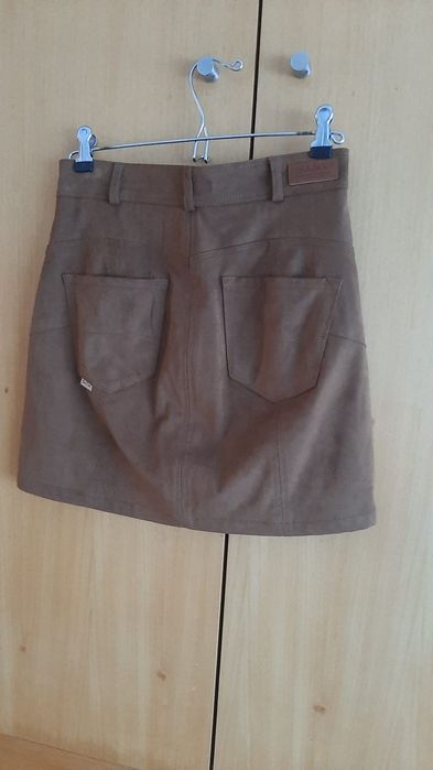 Saia Salsa. Ótimo estado.