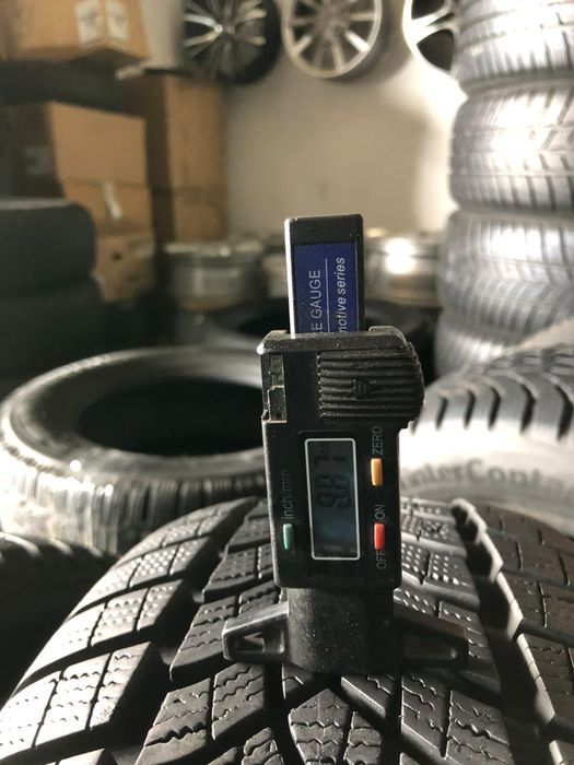 Шини 215/60/16-4 шт Goodyear Ultra Grip