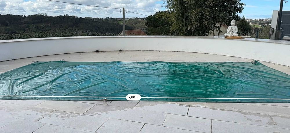 Toldo com 8,90m x 3,70m olhais a cada 40cm