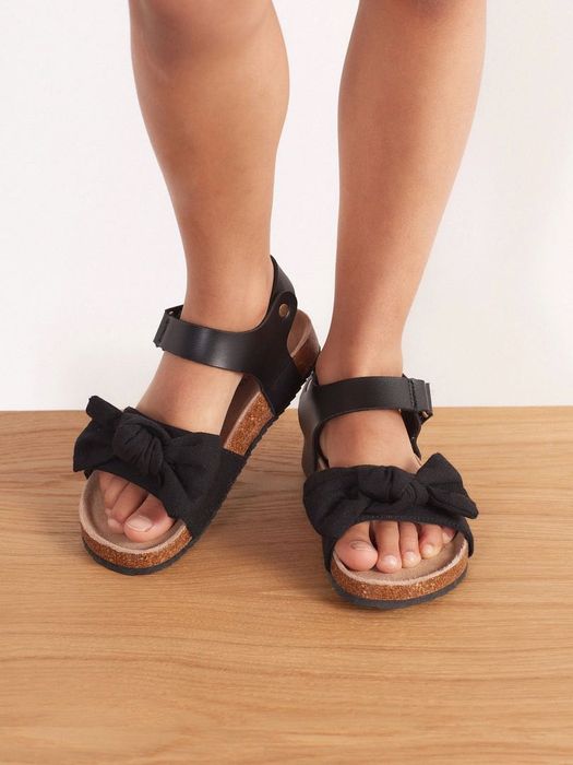 Дитячі босоніжки фірми reserved