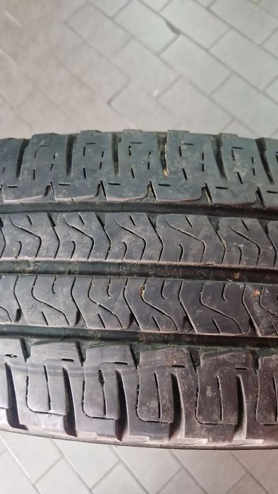 4 PNEUS 215/70/15C MICHELIN CAMPING COM MAIS DE 85% DE PISO