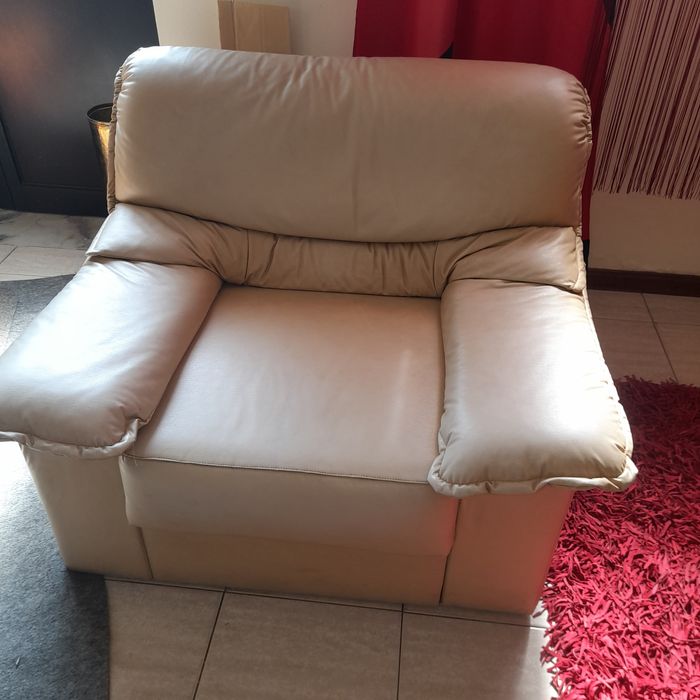 Sofa bege bom estado