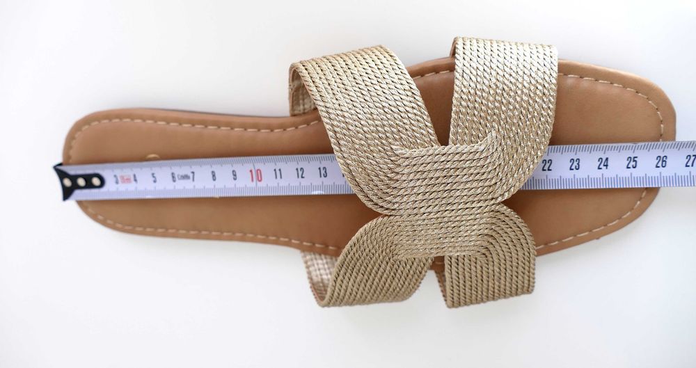 Sheln - piękne złote klapki modny wzór - r. 39