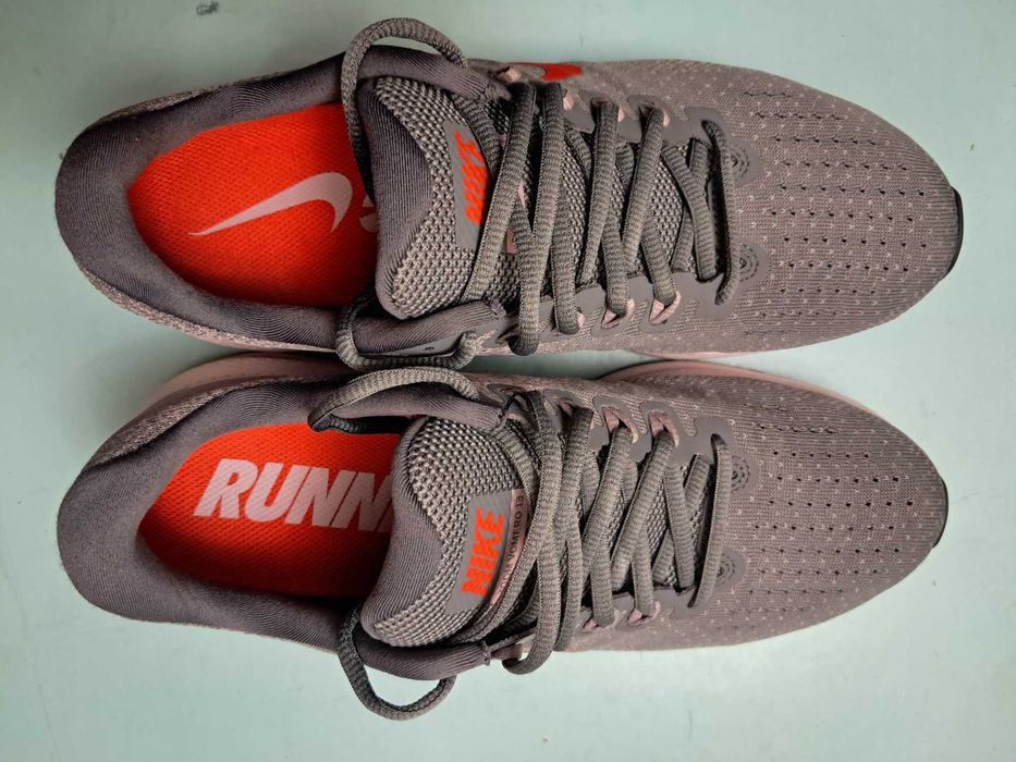 Оригинальные Кроссовки NIKE 42 размер