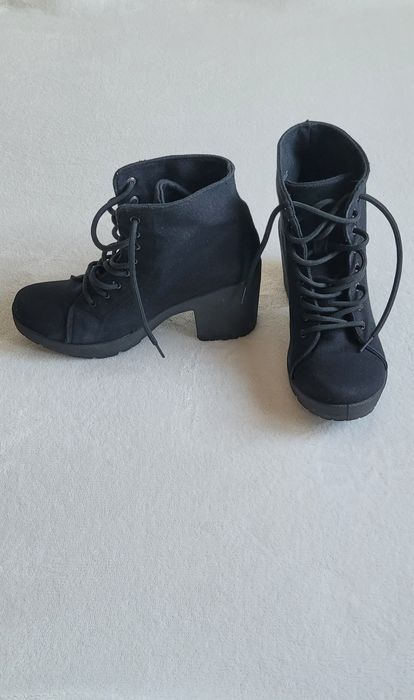 Botki na obcasie Sinsay