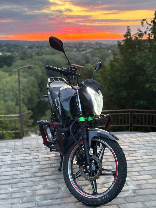 Продаю мотоцикл Спарк150р15