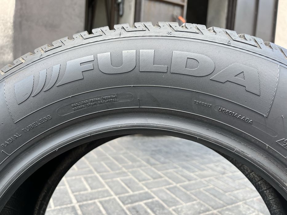 Шини 215/65 R16 Fulda 4 зимові гуми як нові