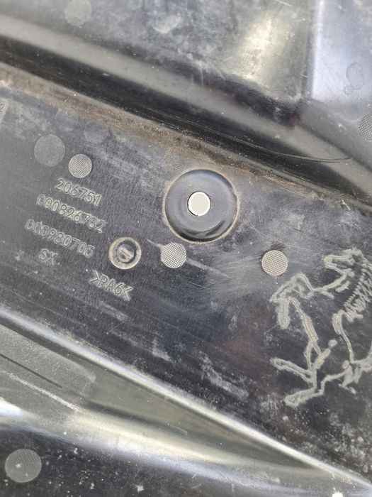 ferrari 296 gts osłona dolna nadkole przód lewe