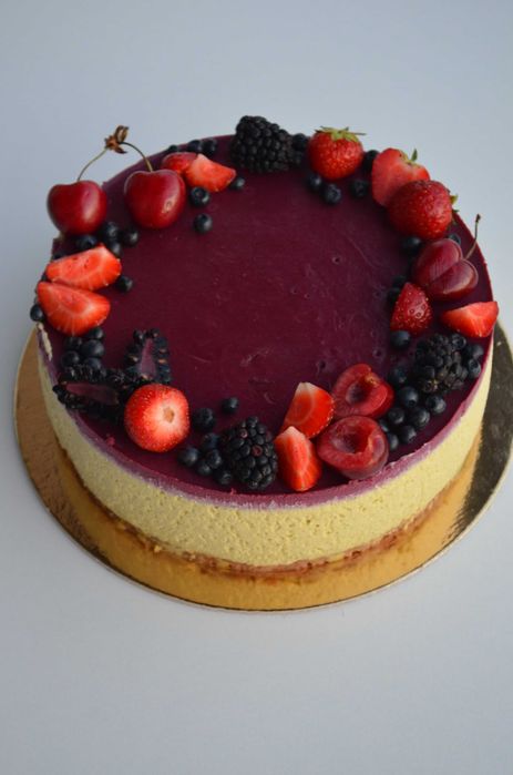 Tort, tort z efektem palenia, bento, babeczki na zamówienie, słodki stół